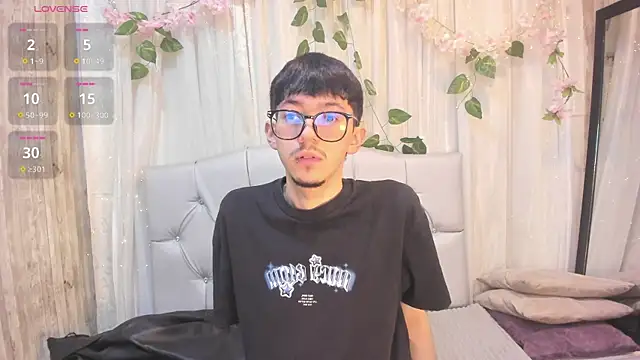 King Luxury1 online show from 07-28-26, 12:23
