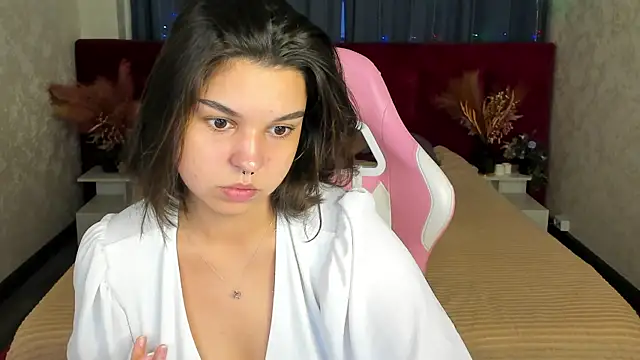 Jasmine Burke online show from 07-06-26, 01:02