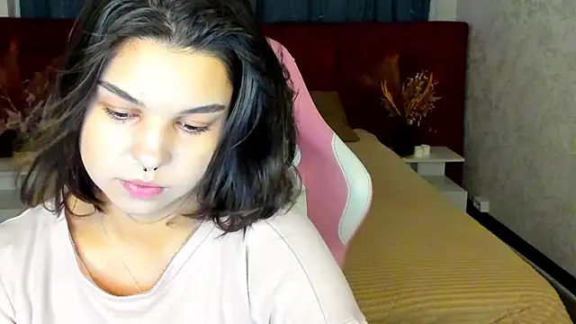 Jasmine Burke online show from 07-18-26, 01:10