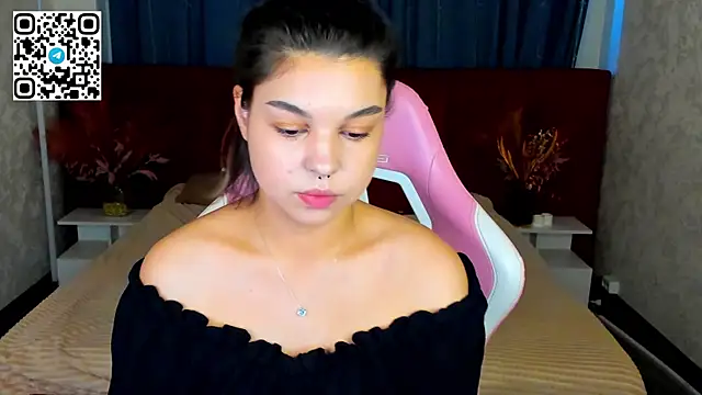 Jasmine Burke online show from 07-25-26, 01:04