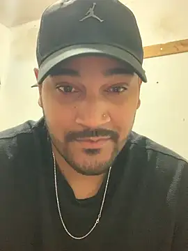 wandinho13 online show from 06-17-26, 01:23