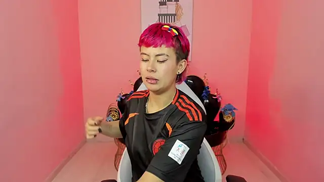 Mia rousse xxx online show from 06-18-26, 08:58