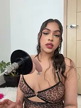 Snapshot of MilaHank chatting on 07-08-26, 03:49 MilaHank online show from 07-08-26, 03:49