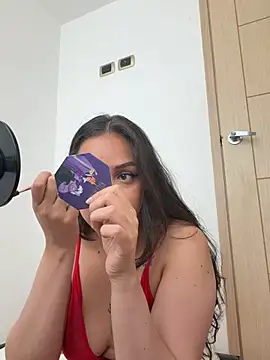 Snapshot of MilaHank chatting on 07-18-26, 07:50 MilaHank online show from 07-18-26, 07:50