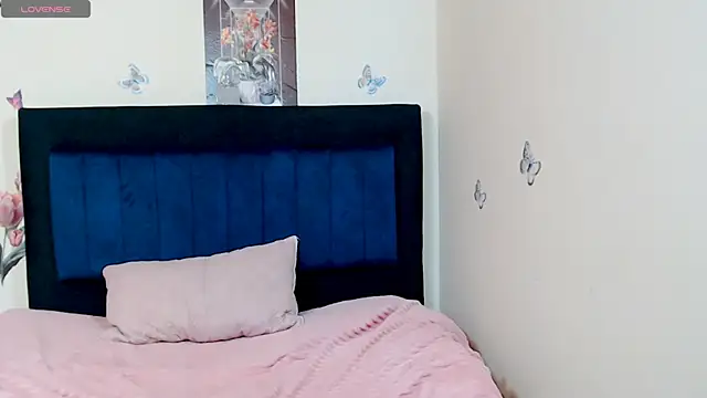 NATYXS online show from 06-18-26, 04:22