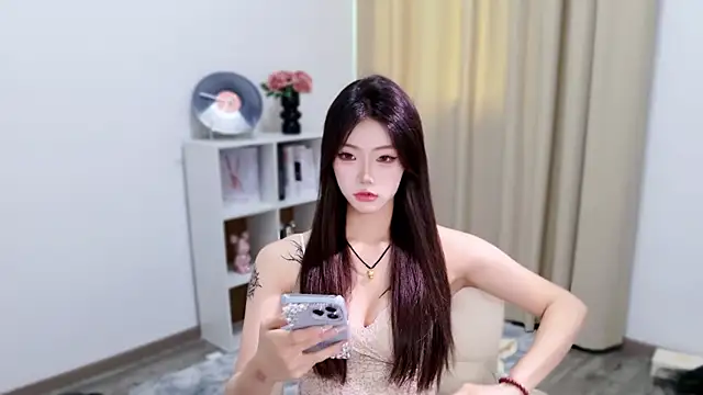 Sultry-01 online show from 07-17-26, 07:04