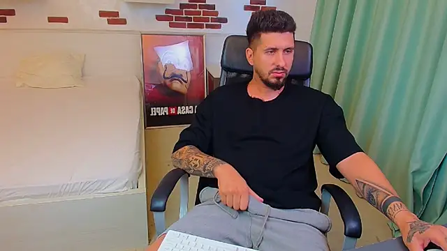 LoganStroud online show from 07-04-26, 04:18