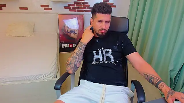 LoganStroud online show from 07-05-26, 04:07