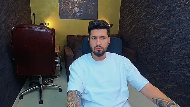 LoganStroud online show from 07-11-26, 04:15