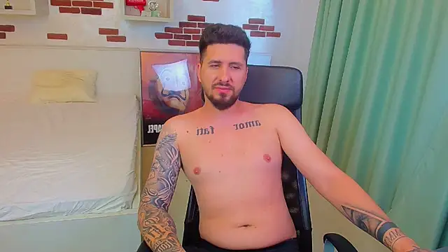 LoganStroud online show from 07-18-26, 04:38
