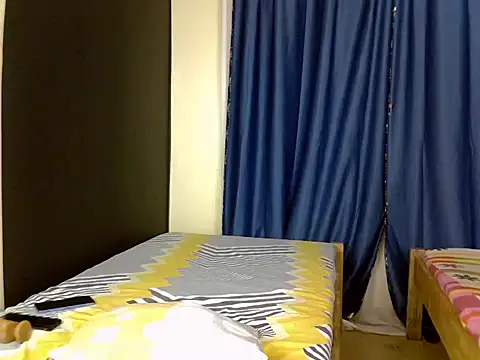 Petitesin online show from 07-04-26, 08:48
