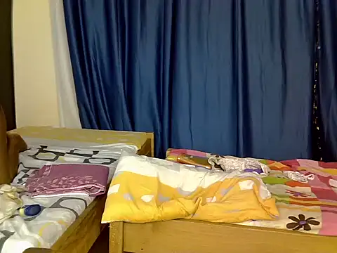 Petitesin online show from 07-19-26, 07:45