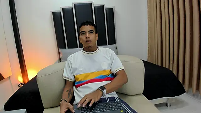 JustinOrtiz  online show from 06-26-26, 03:22