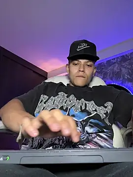 DilanMiller  online show from 07-17-26, 04:56