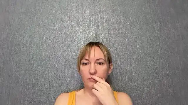 Snapshot of Dorielle chatting on 07-11-26, 03:59 Dorielle online show from 07-11-26, 03:59