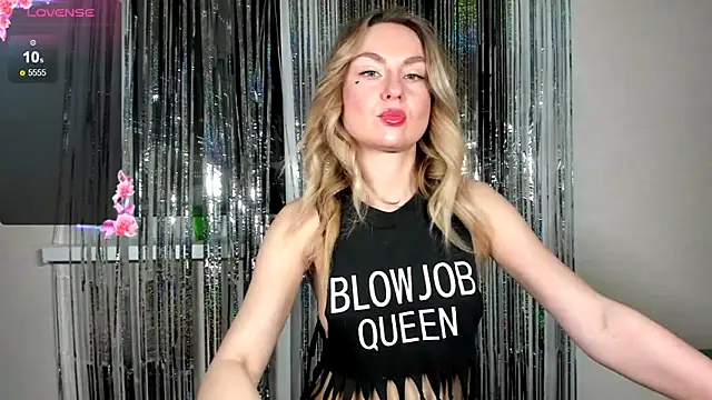 Snapshot of kelly_copperfield chatting on 01-09-25, 04:28 kelly copperfield online show from 01-09-25, 04:28