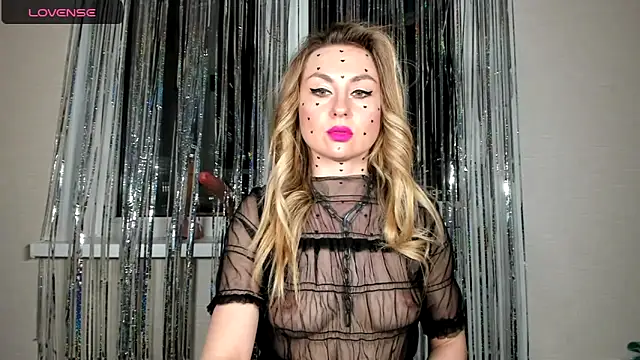 Snapshot of kelly_copperfield chatting on 02-14-25, 04:31 kelly copperfield online show from 02-14-25, 04:31