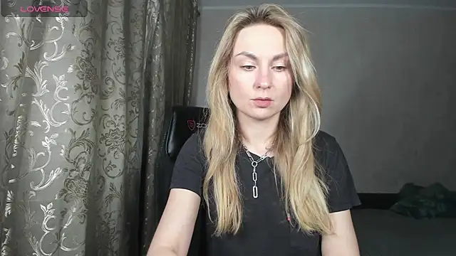 Snapshot of kelly_copperfield chatting on 10-18-25, 03:46 kelly copperfield online show from 10-18-25, 03:46