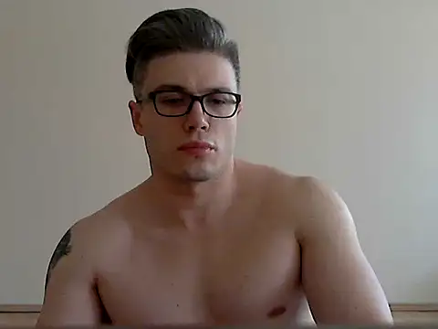 Snapshot of thuglife26 chatting on 07-08-26, 01:37 thuglife26 online show from 07-08-26, 01:37