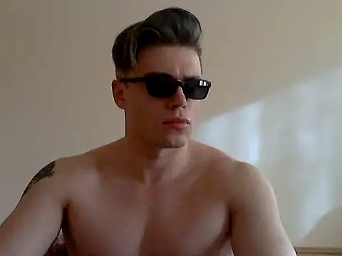 Snapshot of thuglife26 chatting on 07-24-26, 02:26 thuglife26 online show from 07-24-26, 02:26
