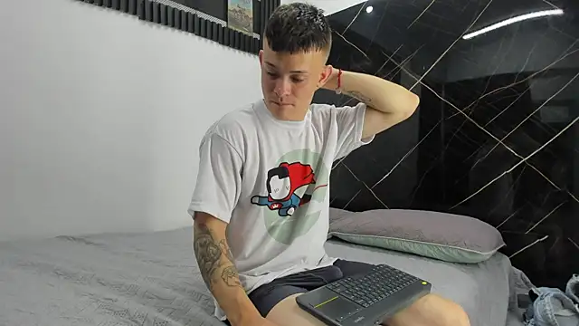Robinlion91 online show from 07-15-26, 03:45