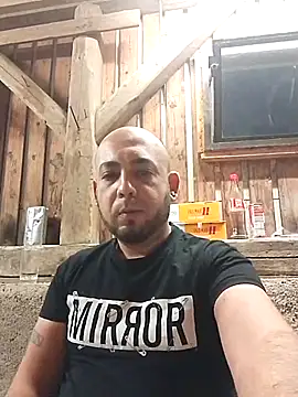 Snapshot of Baszos341992 chatting on 07-15-26, 02:39 Baszos341992 online show from 07-15-26, 02:39