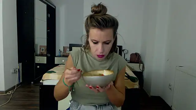 DedeSibel online show from 01-24-25, 02:41