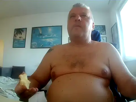 Robert SK1 online show from 06-24-26, 04:28