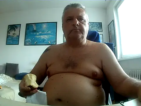 Robert SK1 online show from 07-06-26, 04:31