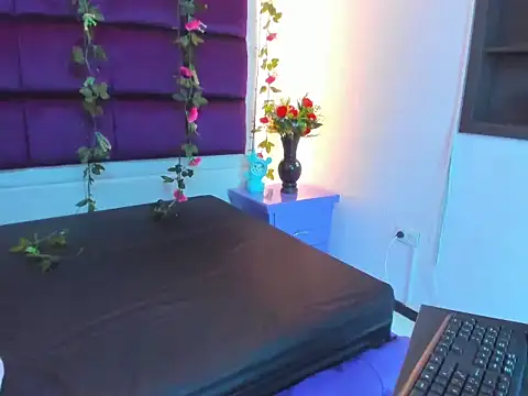 Pink Lovee  online show from 06-27-26, 12:22