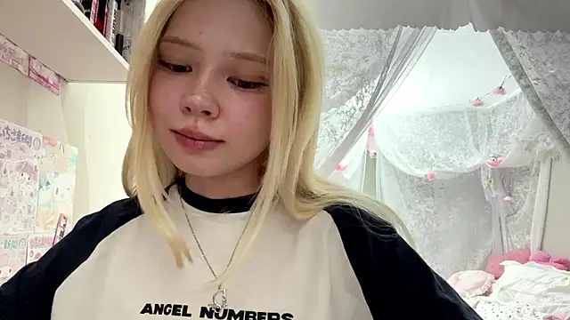LinaFloww online show from 07-17-26, 07:08