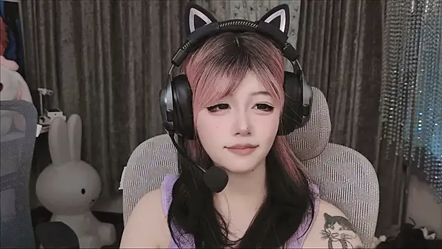 shine33-shuang online show from 07-25-26, 09:07
