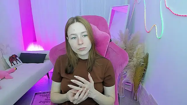 Snapshot of DamnWitchh chatting on 06-30-26, 05:41 DamnWitchh online show from 06-30-26, 05:41