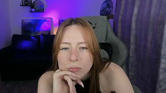 Snapshot of DamnWitchh chatting on 07-06-26, 11:18 DamnWitchh online show from 07-06-26, 11:18