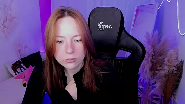 Snapshot of DamnWitchh chatting on 07-17-26, 05:47 DamnWitchh online show from 07-17-26, 05:47