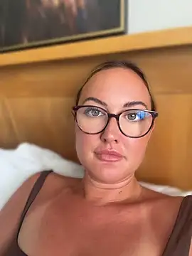 Crystal xox online show from 07-28-26, 01:54