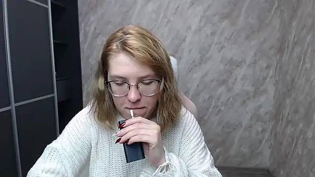 Snapshot of Reginasmilee chatting on 02-18-25, 04:37 Reginasmilee online show from 02-18-25, 04:37