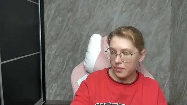 Snapshot of Reginasmilee chatting on 03-05-25, 02:57 Reginasmilee online show from 03-05-25, 02:57