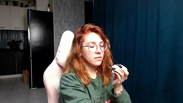 Snapshot of Reginasmilee chatting on 10-01-25, 02:50 Reginasmilee online show from 10-01-25, 02:50