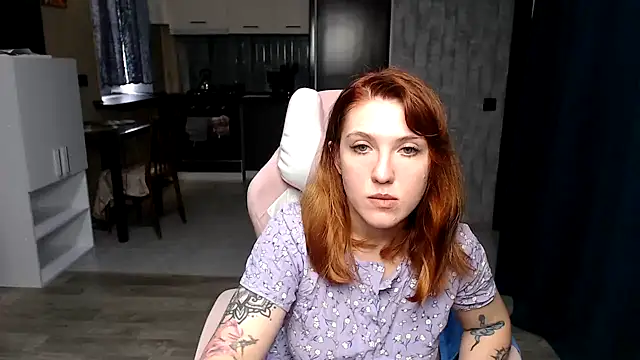 Snapshot of Reginasmilee chatting on 10-07-25, 10:01 Reginasmilee online show from 10-07-25, 10:01