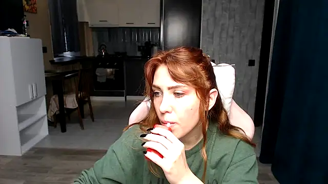 Snapshot of Reginasmilee chatting on 10-09-25, 07:28 Reginasmilee online show from 10-09-25, 07:28