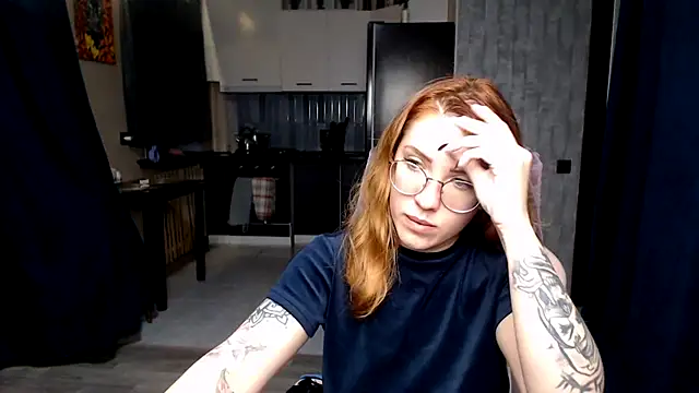 Snapshot of Reginasmilee chatting on 10-22-25, 11:26 Reginasmilee online show from 10-22-25, 11:26