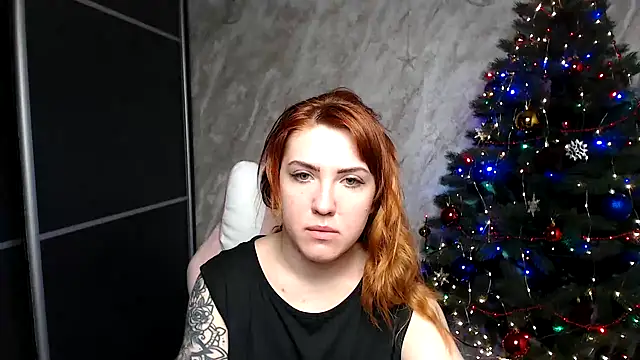 Reginasmilee online show from 12-17-25, 01:55