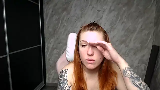 Reginasmilee online show from 02-18-26, 02:40