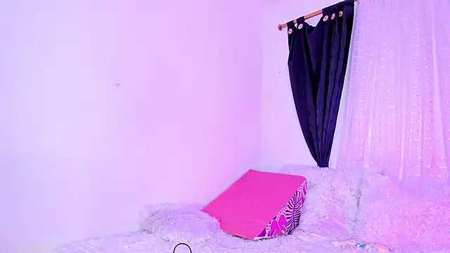 Juliet Ember01 online show from 07-28-26, 03:02