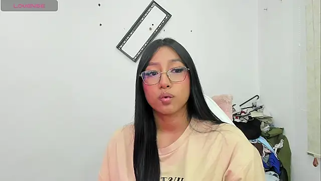 Bella hart online show from 07-19-26, 07:34