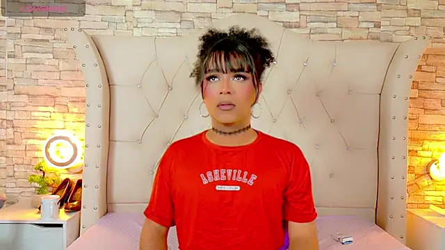 Naomi Dark  online show from 06-29-26, 08:20