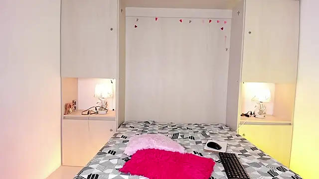 KendallWestt online show from 07-08-26, 11:58