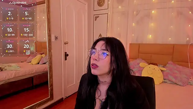 EmaLittle online show from 07-08-26, 03:44