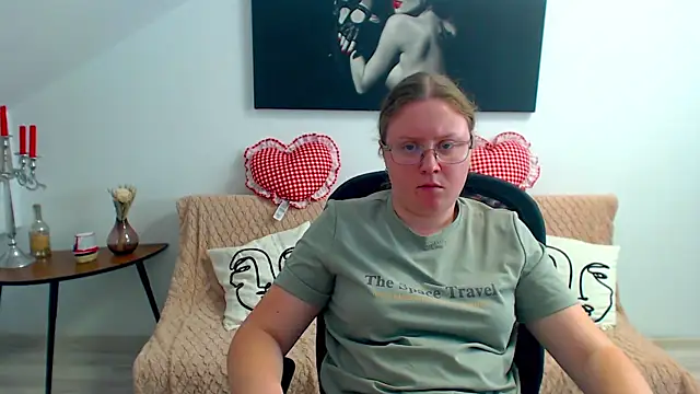 Snapshot of IrenneBates chatting on 06-29-26, 10:15 IrenneBates online show from 06-29-26, 10:15